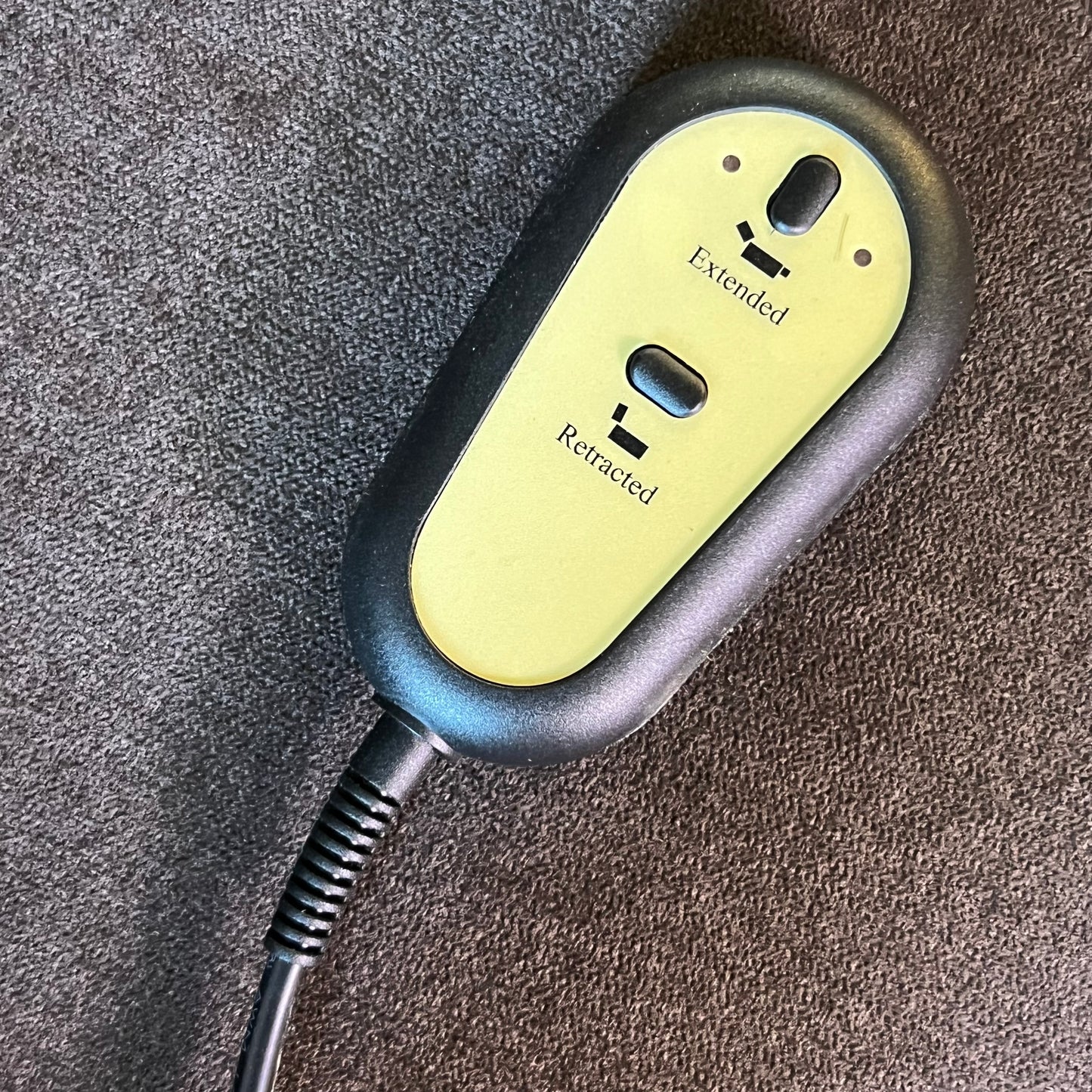 VIVALIFT POWER RECLINERS Lift Chair 27"L x 27"W x 46"H Brown