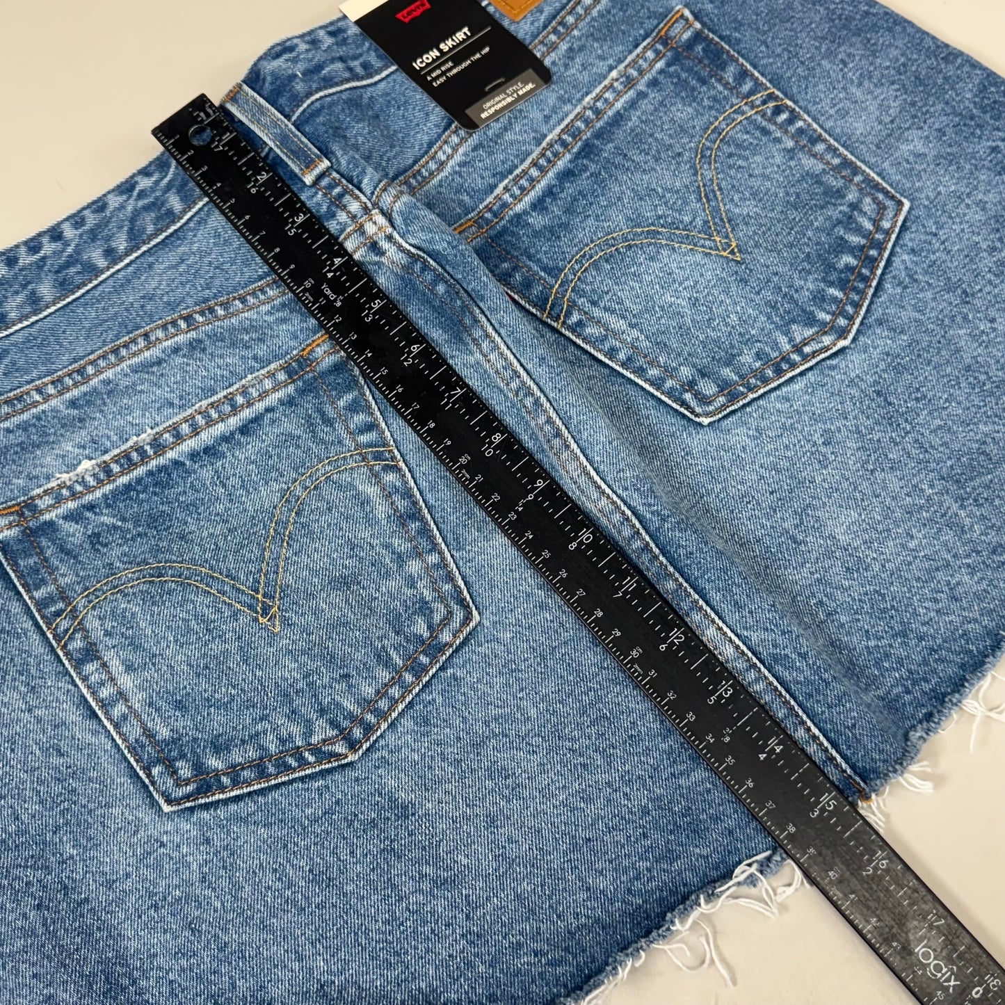 LEVIS Recrafted Icon Skirt Mid Rise Original Women's Sz 31 Novel Notion Med Wash