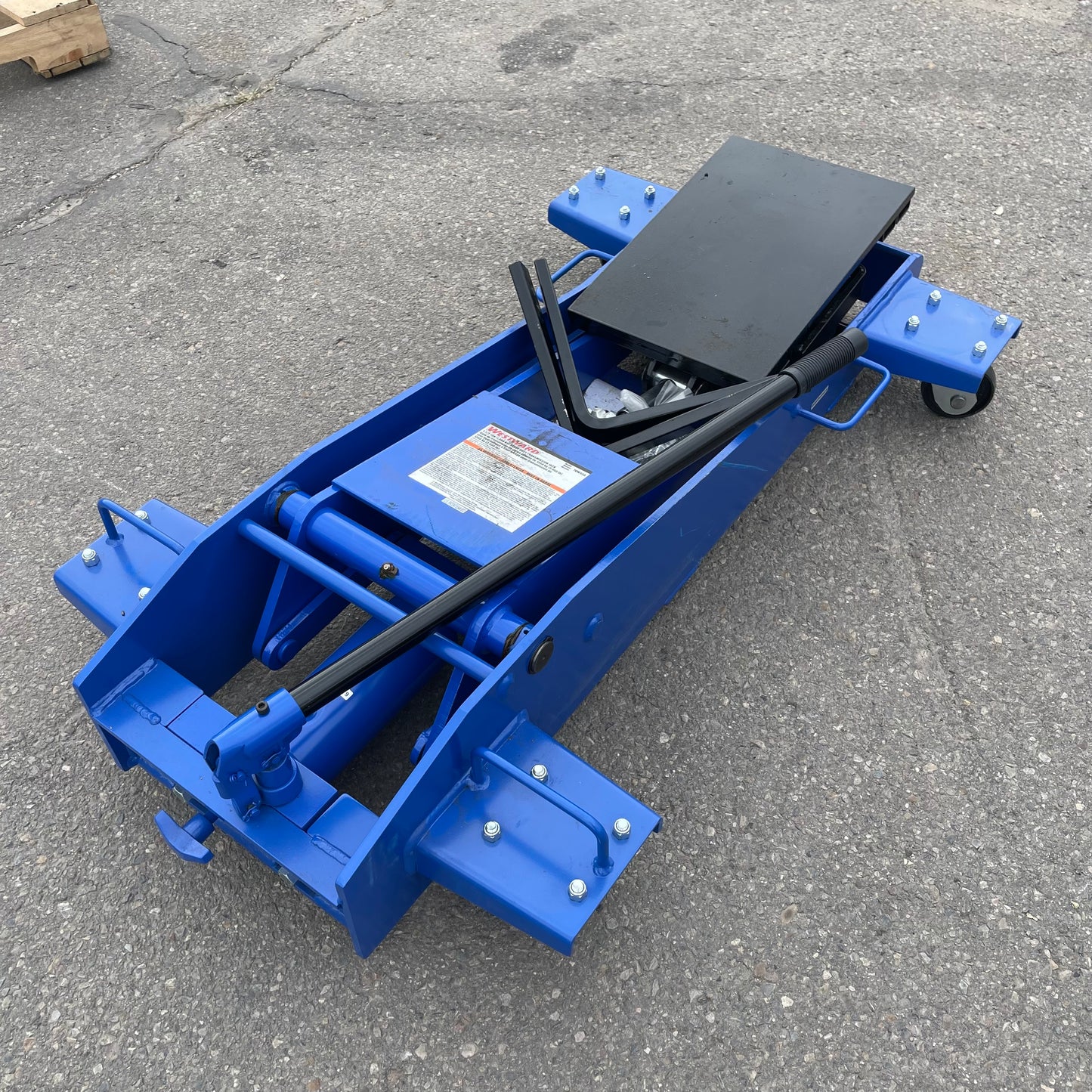Z@ WESTWARD Heavy Duty Transmission Jack 1-1/2 ton Blue 1VW35A (New)