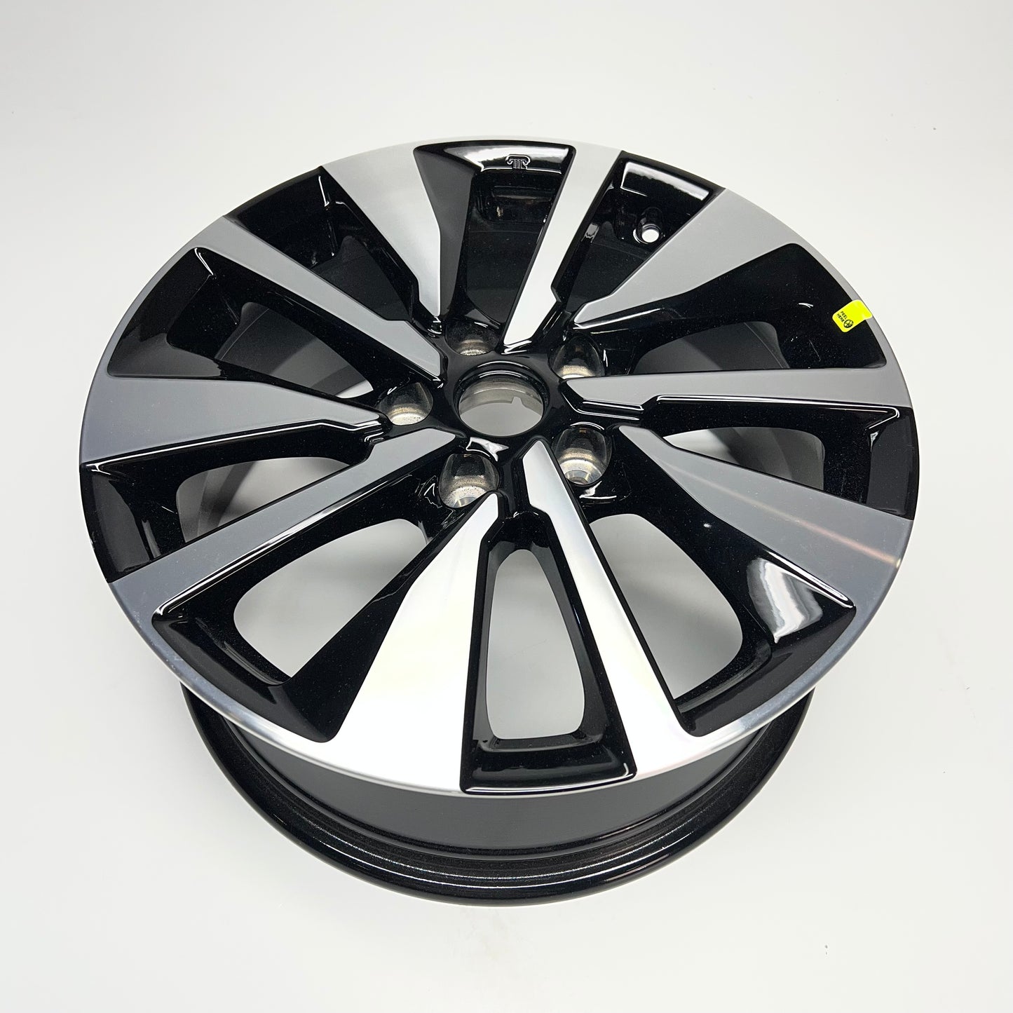 NISSAN Genuine Oem Aluminum Wheel 2024-2025 Nissan Sentra 40300-6LY6A