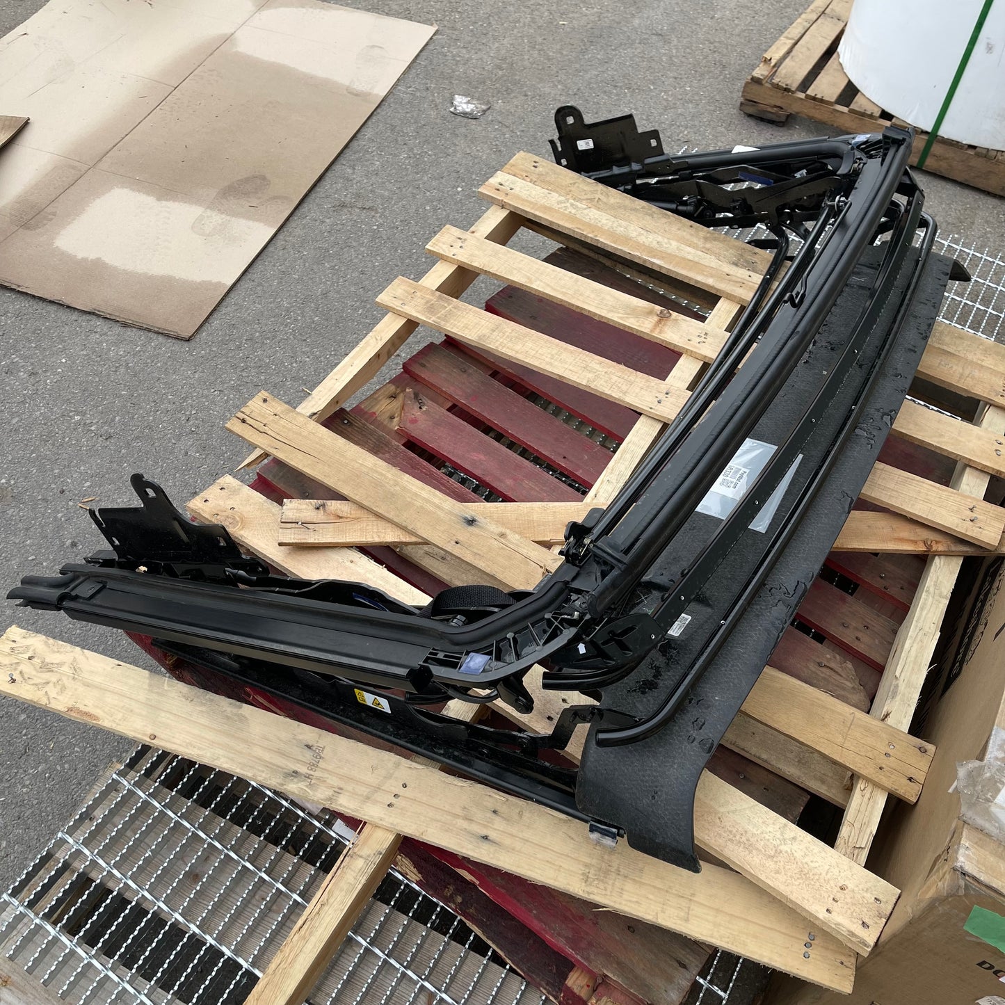 Z@ FORD BRONCO OEM SoftTop Car Roof Frame Assembly M2DZ-7853000-BG (AS-IS)