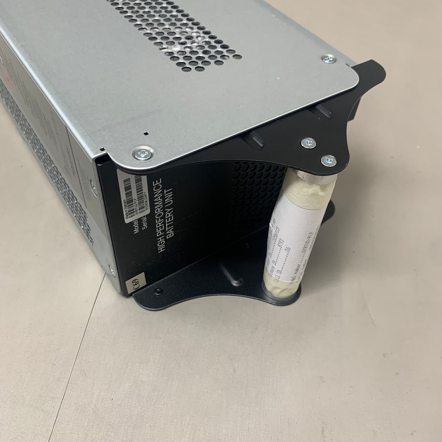 AMERICAN POWER CONVERSION Symmetra Battery Module Plug & Play Instal SYBTU2-PLP