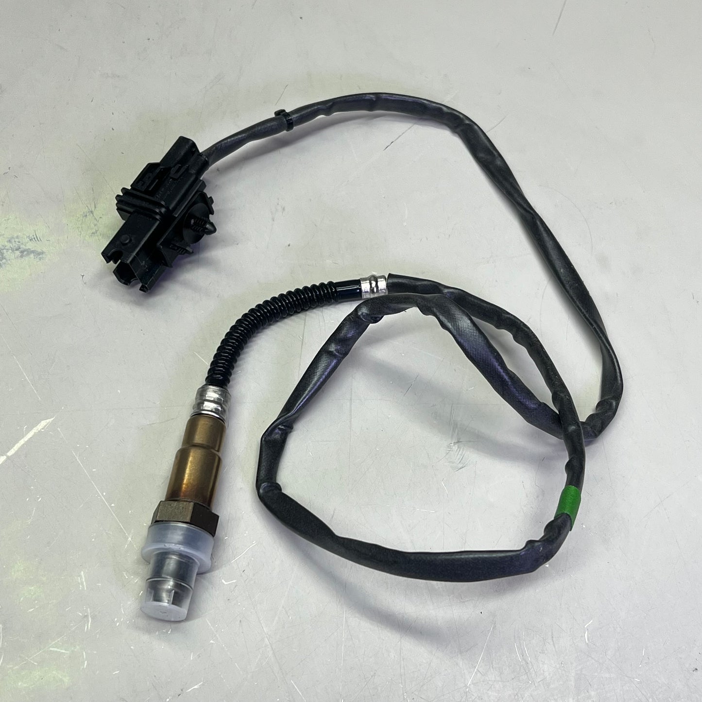 BOSCH Oxygen Sensor Male Connect Standard Replacement For Volvo Vehicles 17188