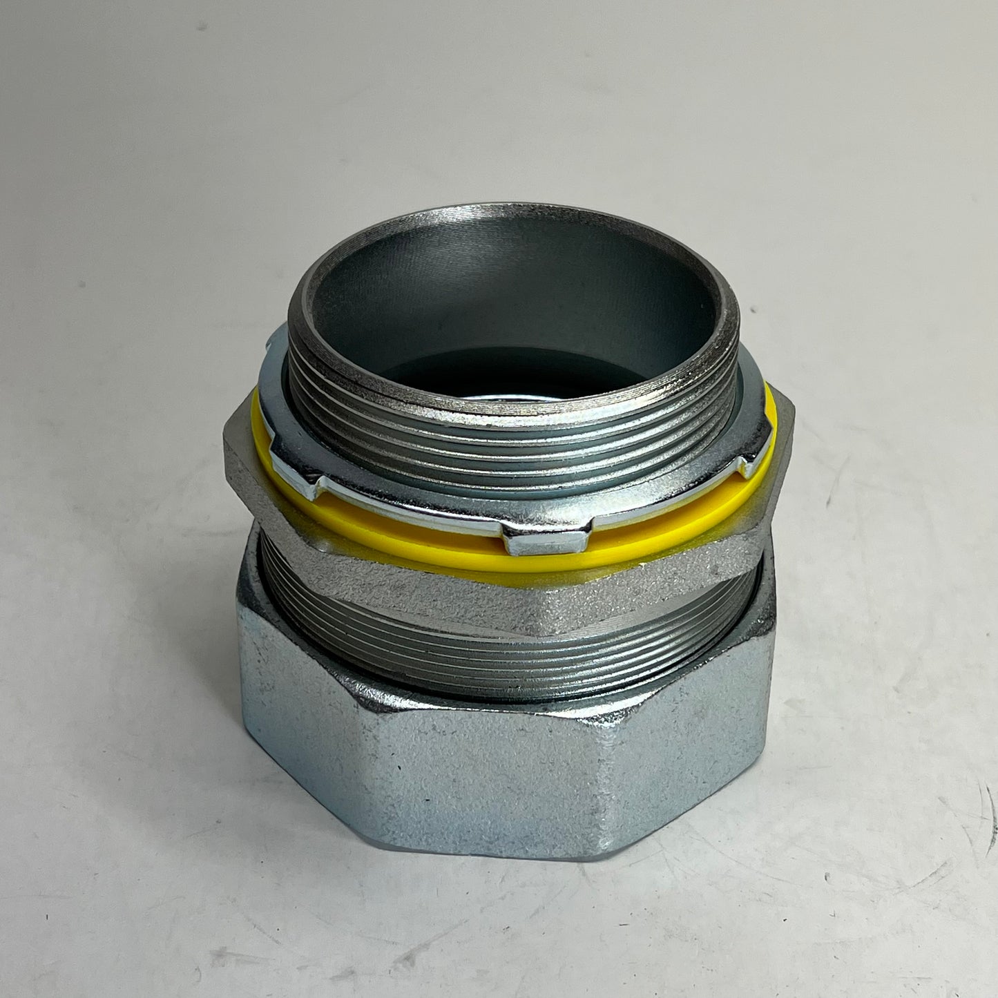 HUBELL-RACO Conduit Connector Non-insulated  3" - 3-13/16 in L x 4-3/4 in W 3412