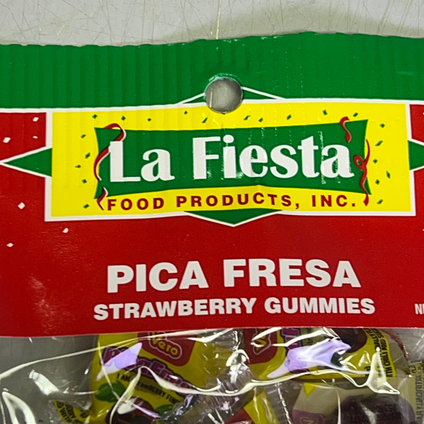 LA FIESTA (12 PACK, 11 PIECES PER PACKAGE) Pica Fresa Strawberry Gummies 2 oz