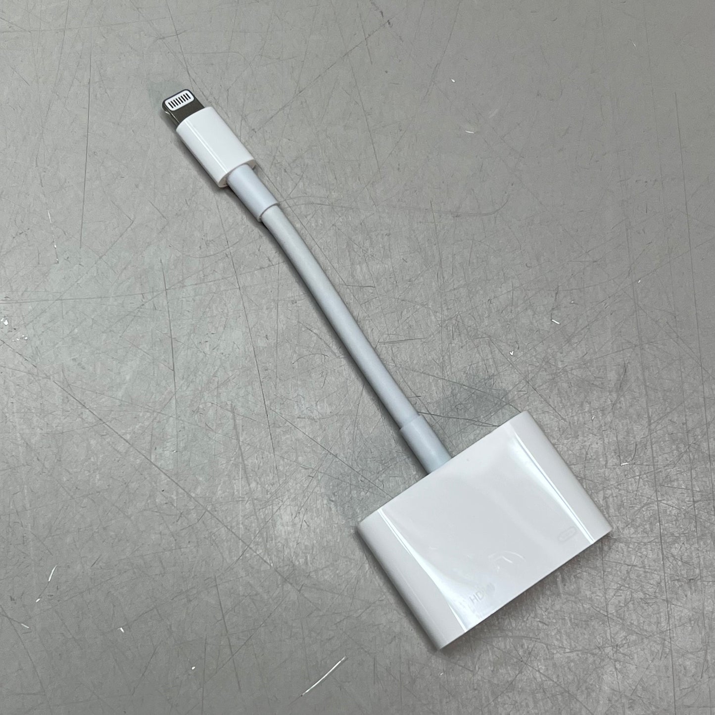 APPLE  Lightning Digital AV Adapter Up To 1080p HD White MD826AM/A (Return)
