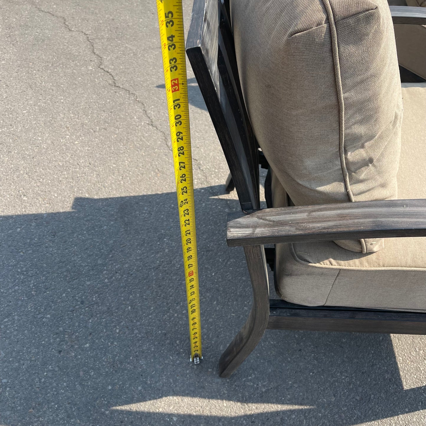 Z@ UNBRANDED 4-Piece Outdoor Aluminum Seating (New, Some Dirt)
