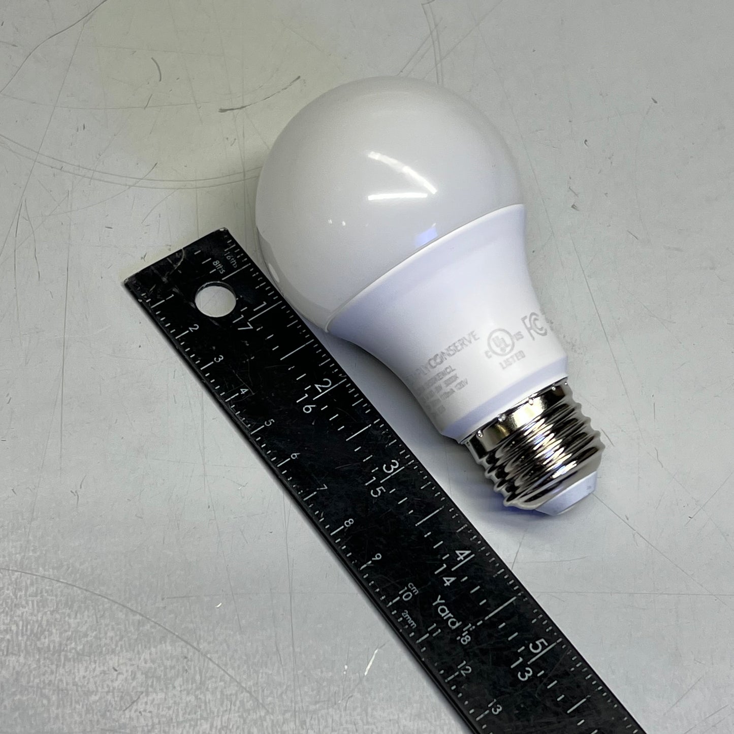 SIMPLY CONSERVE (3 PACK) LED Light Bulb 800 Lumens Daylight L09A1950KENCL