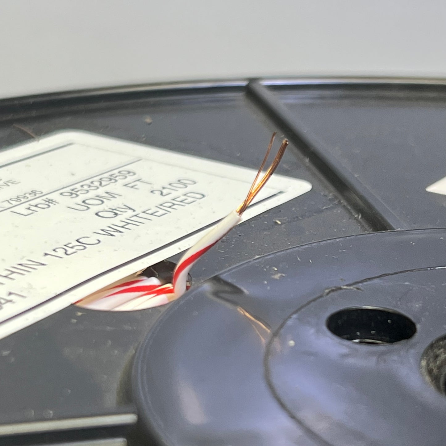 ZA@ AWC 20 AWG Stranded Wire White/Red 2100 ft. TXL 20 7 9