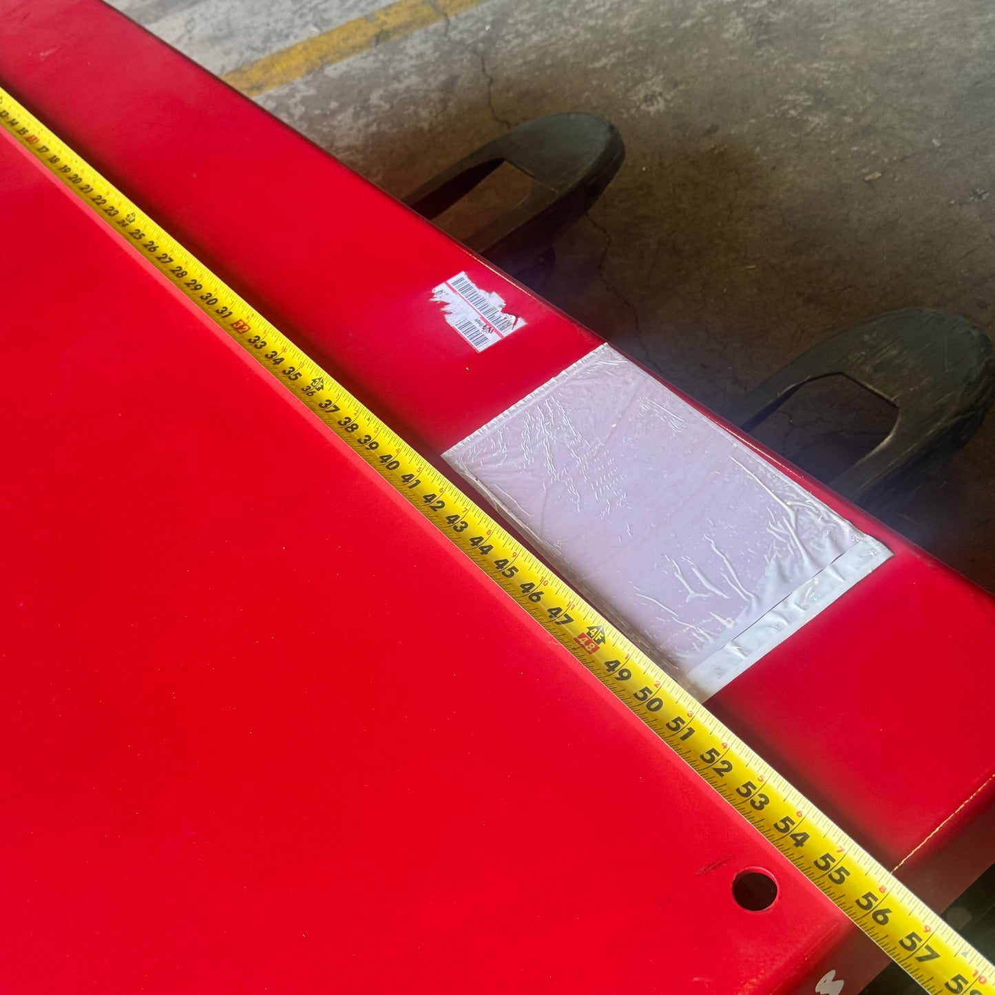 DAYTON Scissor Lift Table Max 5000 Lbs 60NH57B Sz 56”Lx32”Wx9.5”H Red/Black