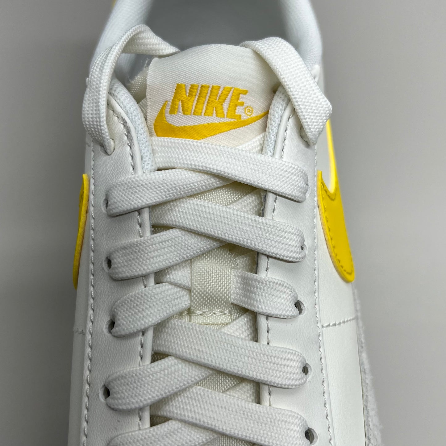 NIKE Blazer Low Cut Platform Sneaker Sz Women's 10.5 Men's 9 Yellow/Grey/White