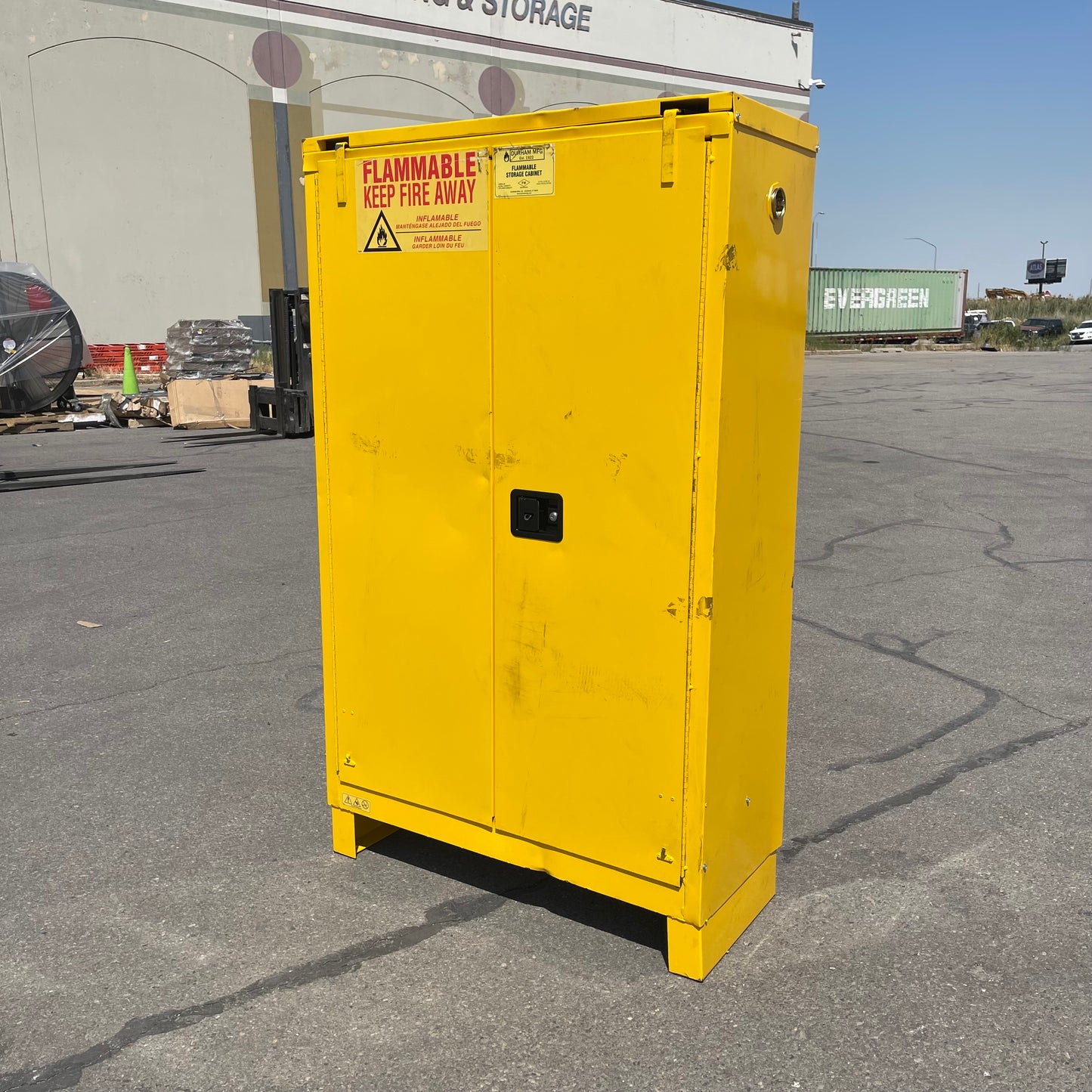 Z@ DURHAM Flammable Storage Cabinet 45 gal capacity 1045SL-50 (AS-IS)