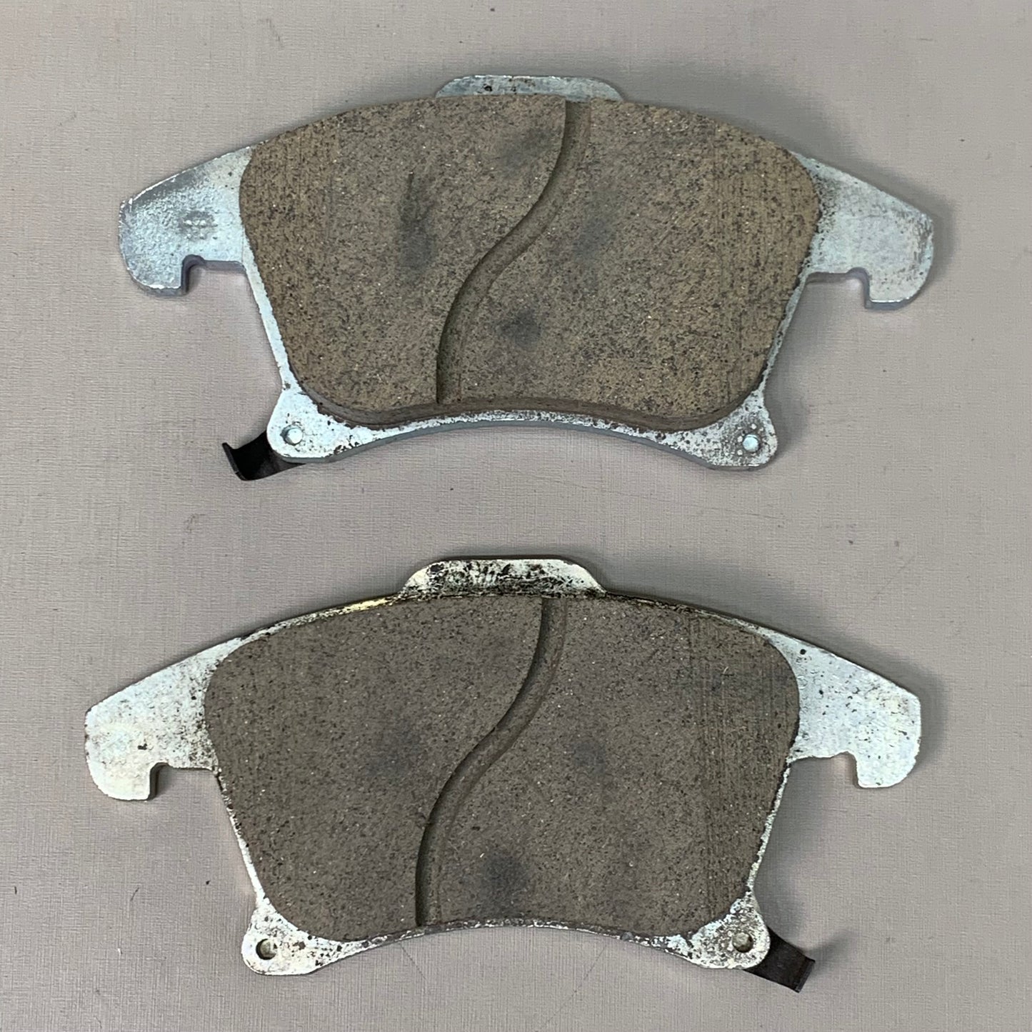 WAGNER OEx Premium Ceramic Disc Brake Pad Set 6" x 2 1/2" Grey OEX1653