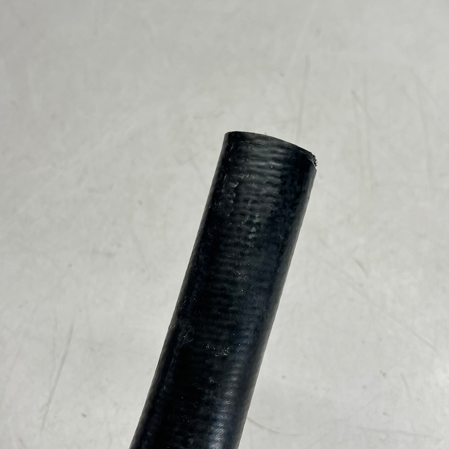 GATES Coolant Hose for Buick, Ford, Mazda & More 14-3/16" L Black 20791