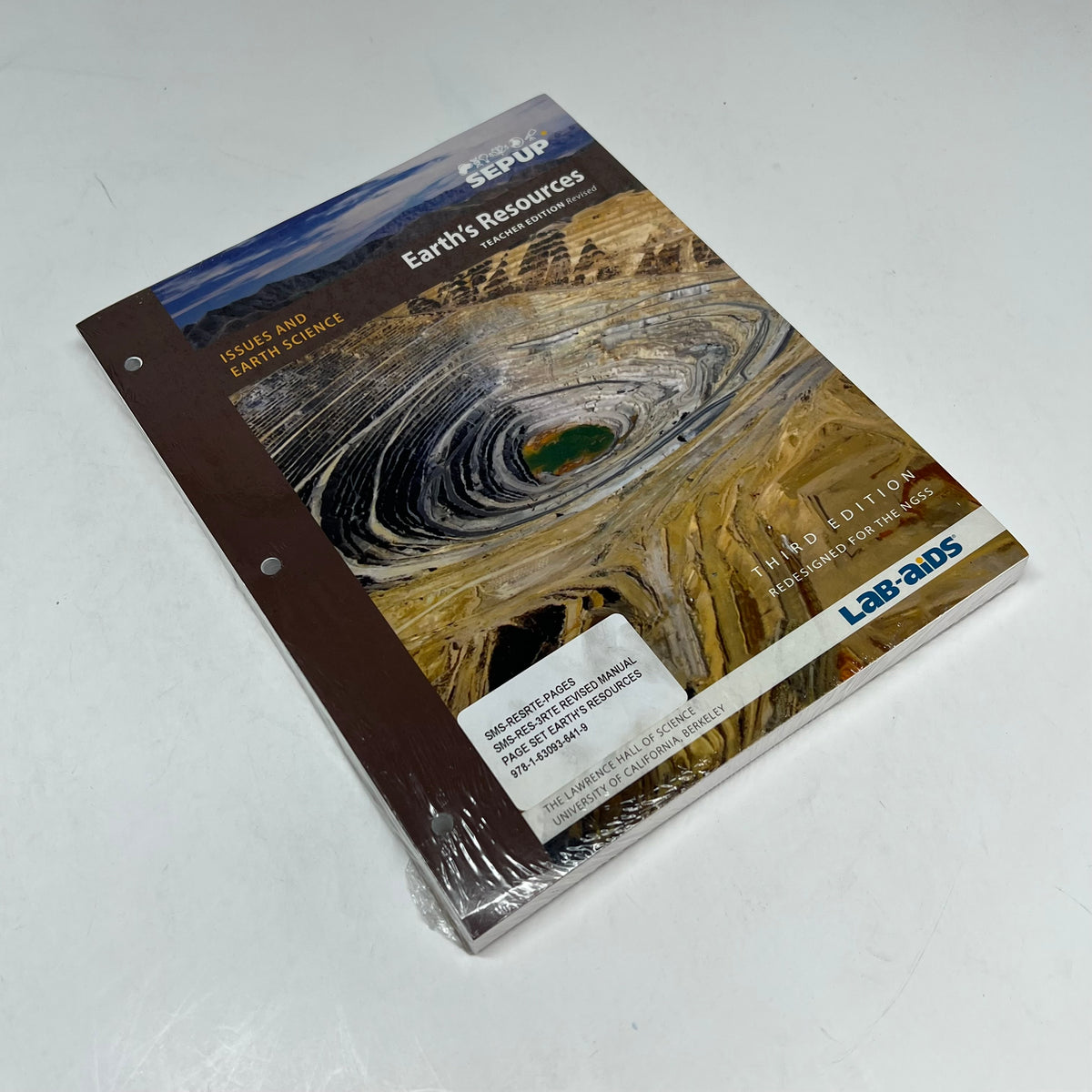LAB AIDS Earth's Resources 3rd Ed Issues & Earth Science Teacher Ed W/ Binder