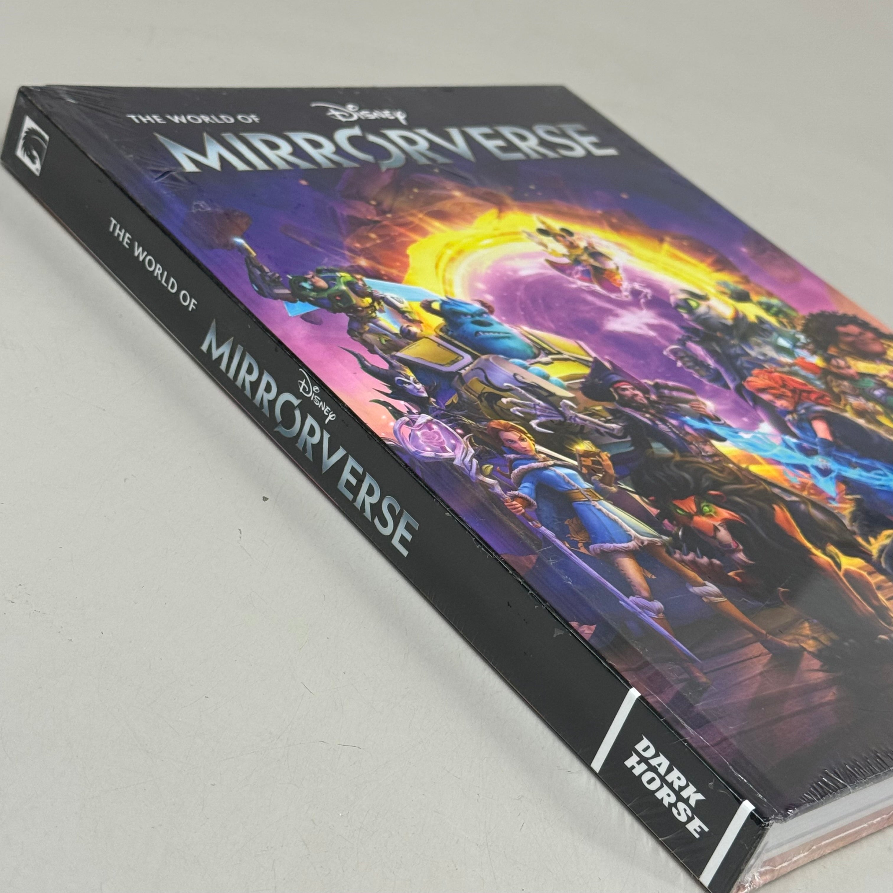 DARK HORSE The World Of Disney Mirrorverse 248 Pages – PayWut