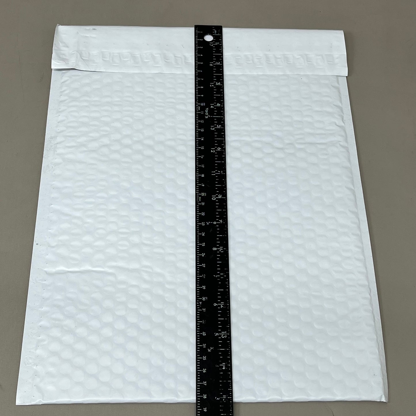 PACWORLDWIDE (100 PACK) Bubble Lined Poly Mailers 10.5x15.25 White AJ-5