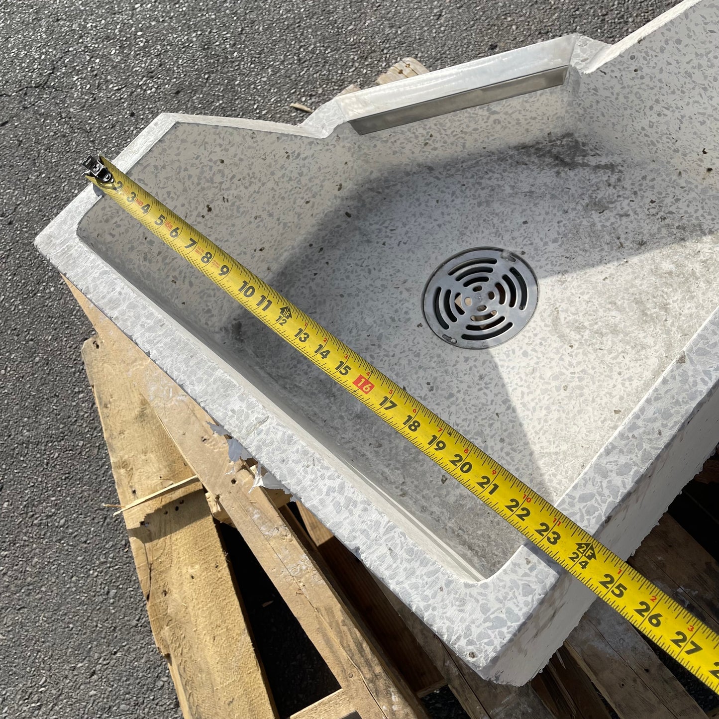 ZA@ Pallet of CORLOW Floor Mop Basin/Sink SBC-1700 (AS-IS)