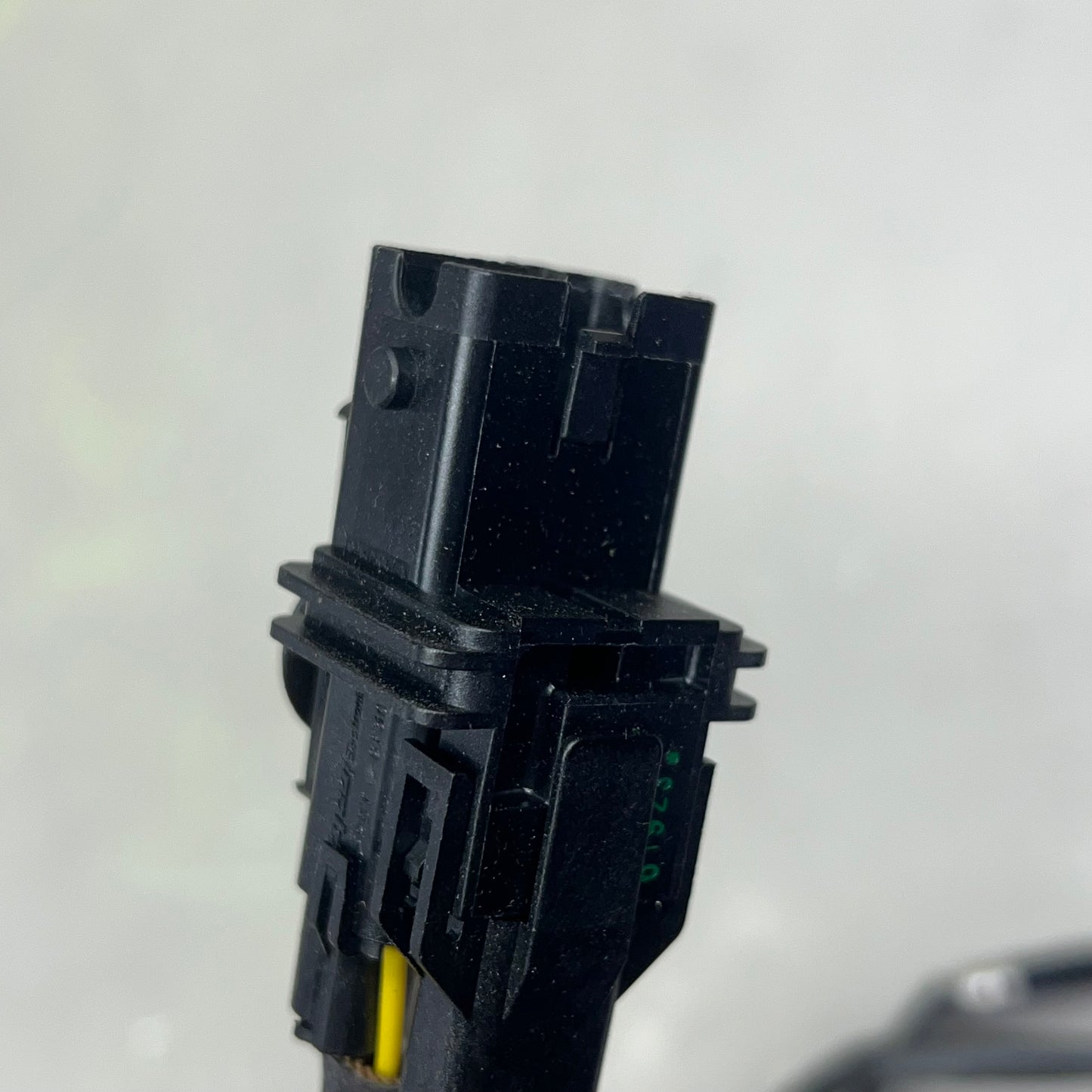 BOSCH Oxygen Sensor Male Connect Standard Replacement For Volvo Vehicles 17188