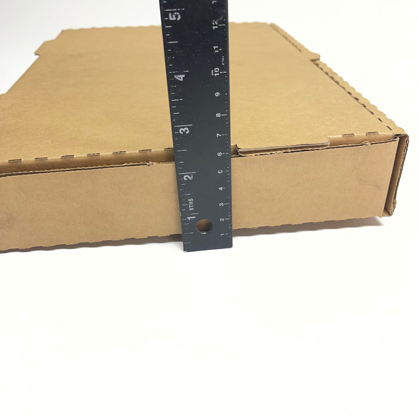ZA@ Pallet of MIXED Flat Corrugated Cardboard Boxes 13”x10”x2” (AS-IS)