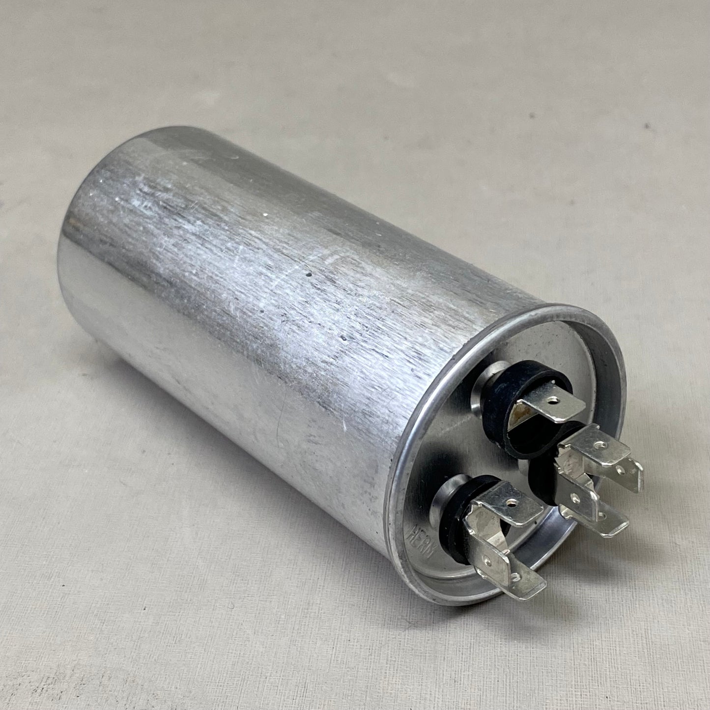 TITAN PRO Motor Run Capacitor 4.8"x2.2" Grey TRCFD355