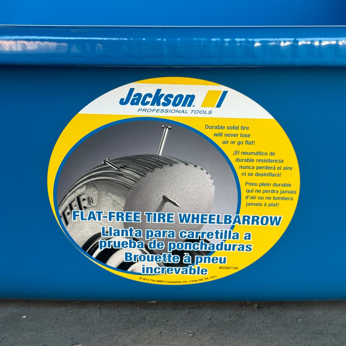 JACKSON Flat-Free Tire Wheelbarrow w/Hardwood Handles, 6 cu. ft. Blue M6FFKB