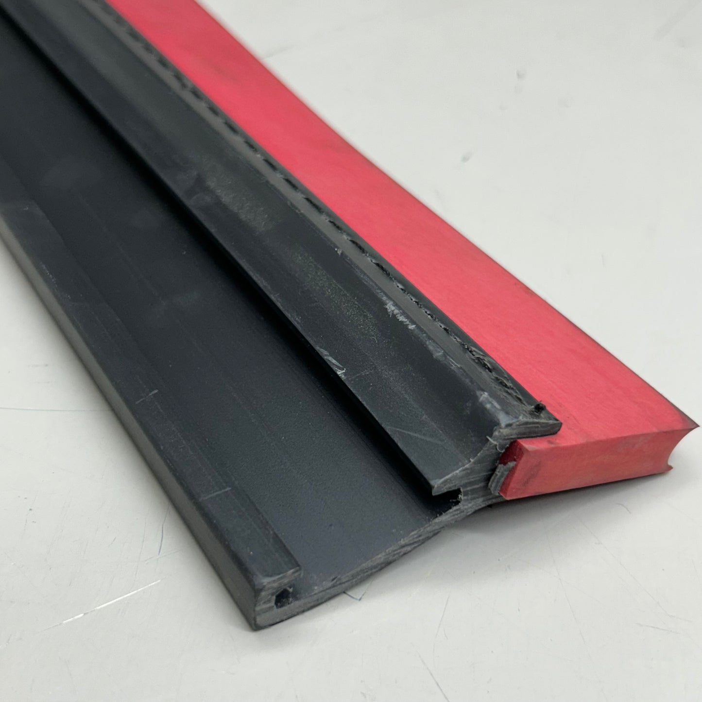 LINATEX Side Assy Squeegee Tennant Replacement 23" Red/Black 86859 (New Other-Shelf Wear)