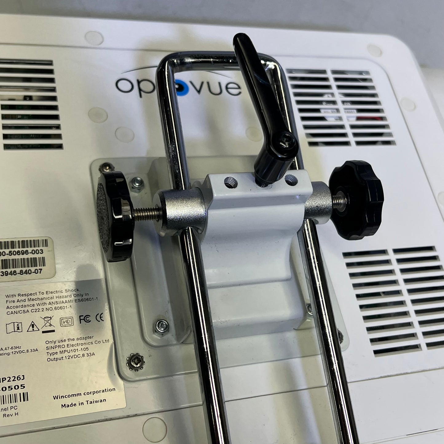 OPTOVUE Optical Medical Panel PC Module Input 12VDC 8.33A White 911G690WMP226J