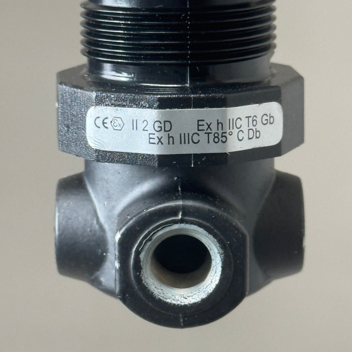 NORGREN Regulator 1/8" PTF 14 Scfm Reliving Diaphragm 5 to 50 Psig R07-100-RNEA