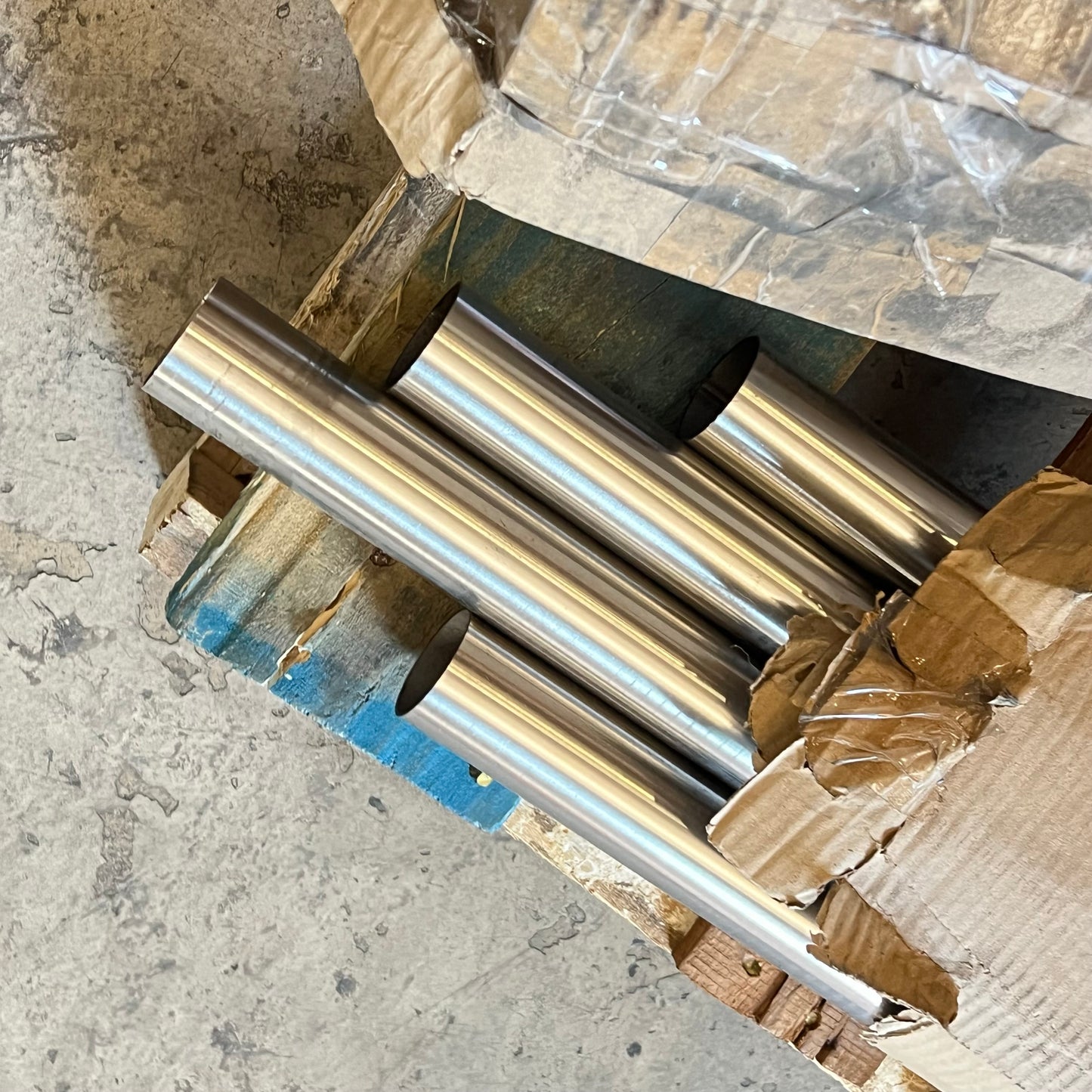 ZA@ Pallet of MIXED Hardware, Brackets, Plastic Tarp, Steel Horse Shoes, Lamination Sheets, & More!!!!! (AS-IS)