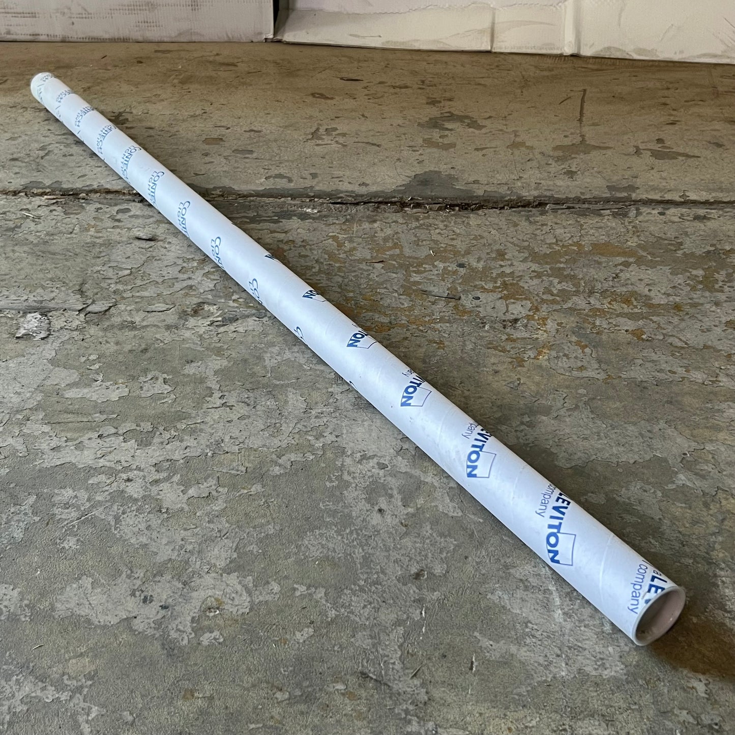 LEVITON Single Circuit Track Lighting Sz  4’, White Finish LT4P