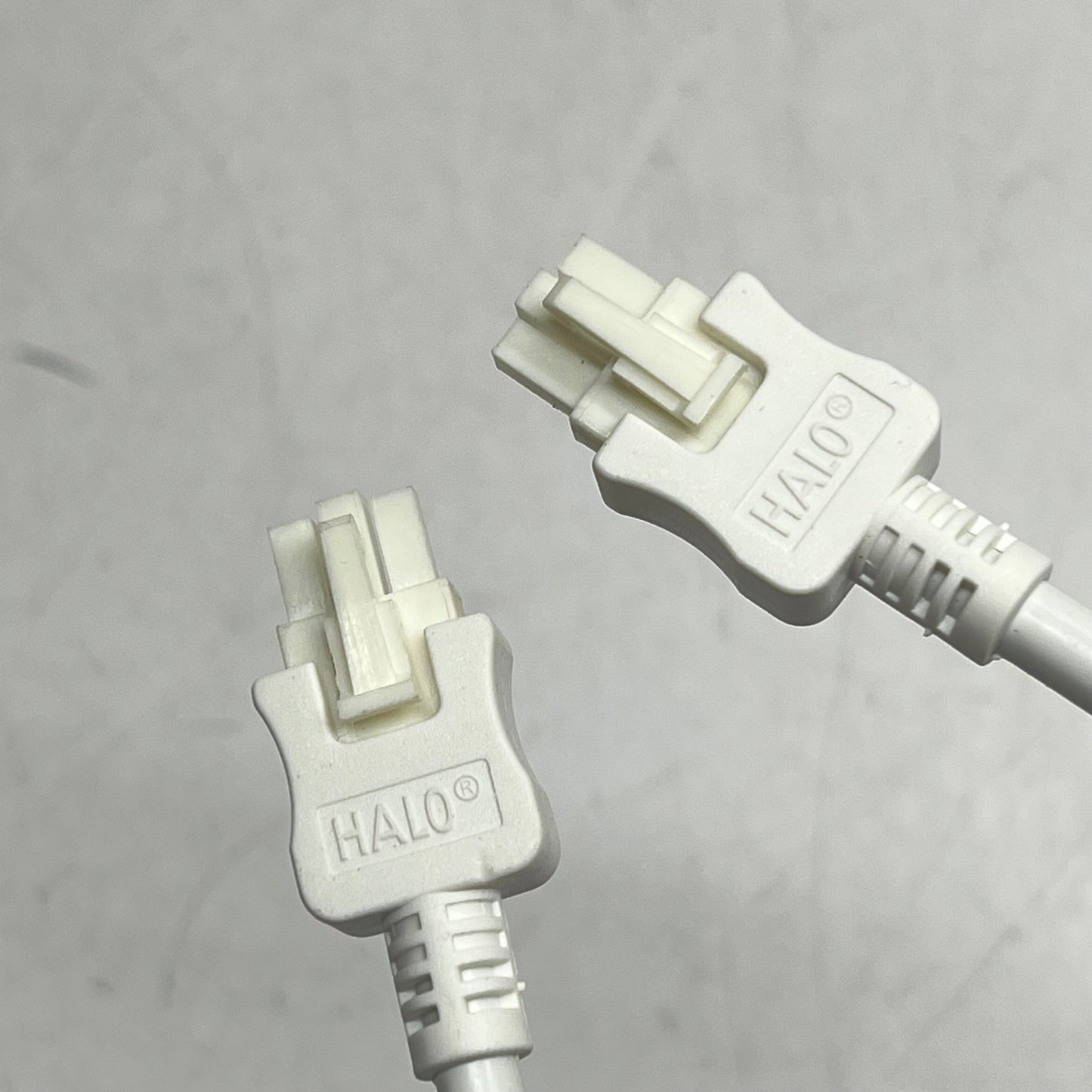 HALO (3 PACK) Led Luminaire Daisy Chain Connector 12" 120 VAC White HU1010P