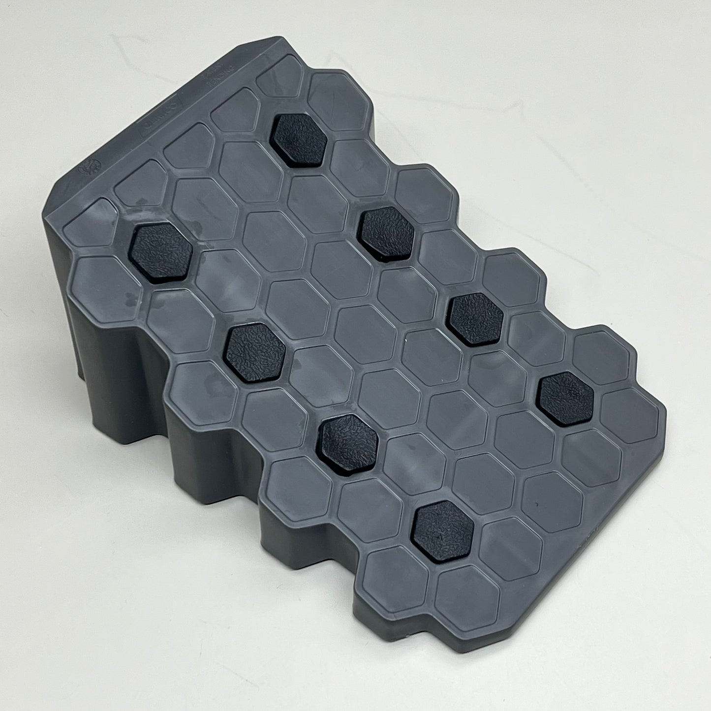 CAMCO Curved Leveler and Chock Rubber Honeycomb Adds up to 4" in Length 44423