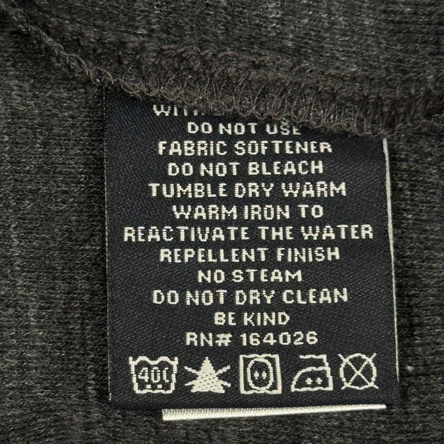 TAYLOR VINTAGE Airotec Long Sleeve Crewneck Weatherproof Shirt Men's M Charcoal Heather 9561P6145-CHR