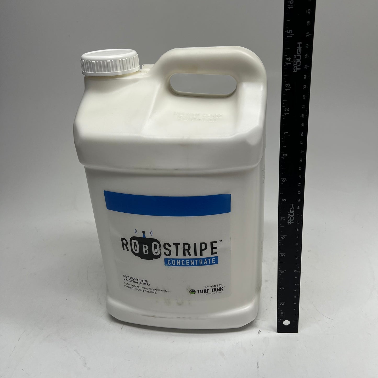 PIONEER ATHLETICS Robo Stripe Turf Tank Line Marking Robot Paint 2.5 Gal White