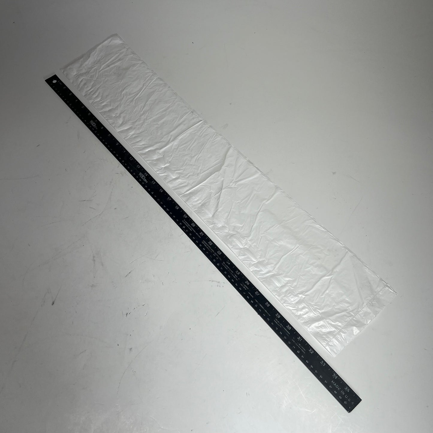 ZA@ EARTH SENSE  Commercial Recycled Can Liners  13 Gal 24" x 33" White RNW1K150V (As-is)