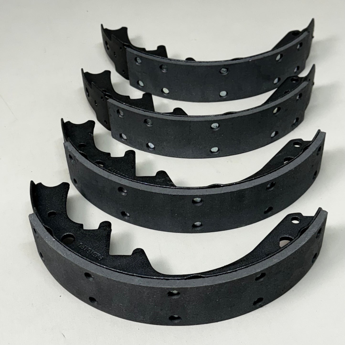 WAGNER QS Ceramic Disc Brake Shoes Set 9 1/2" x 5" Black Z151R