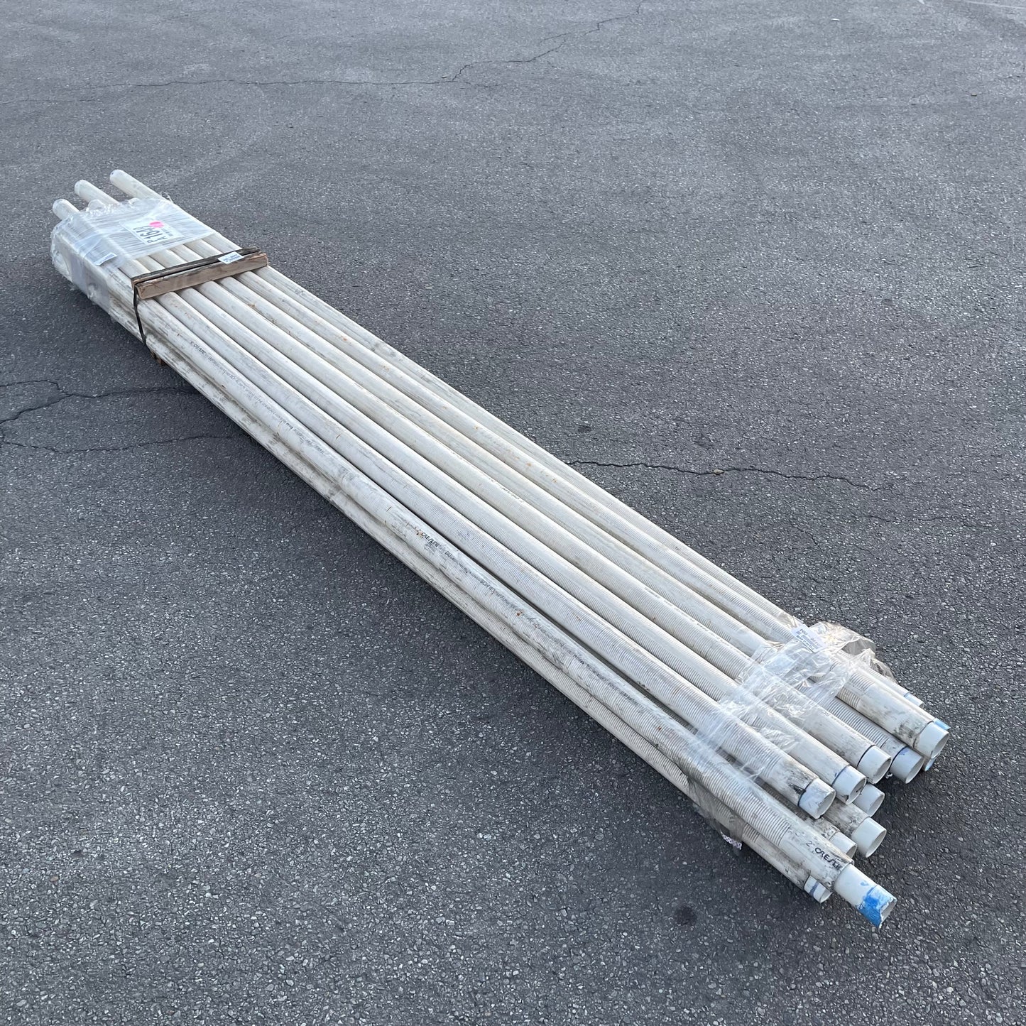 ZA@ Pallet of CRESLINE PVC Pipes 120”x2” (AS-IS)