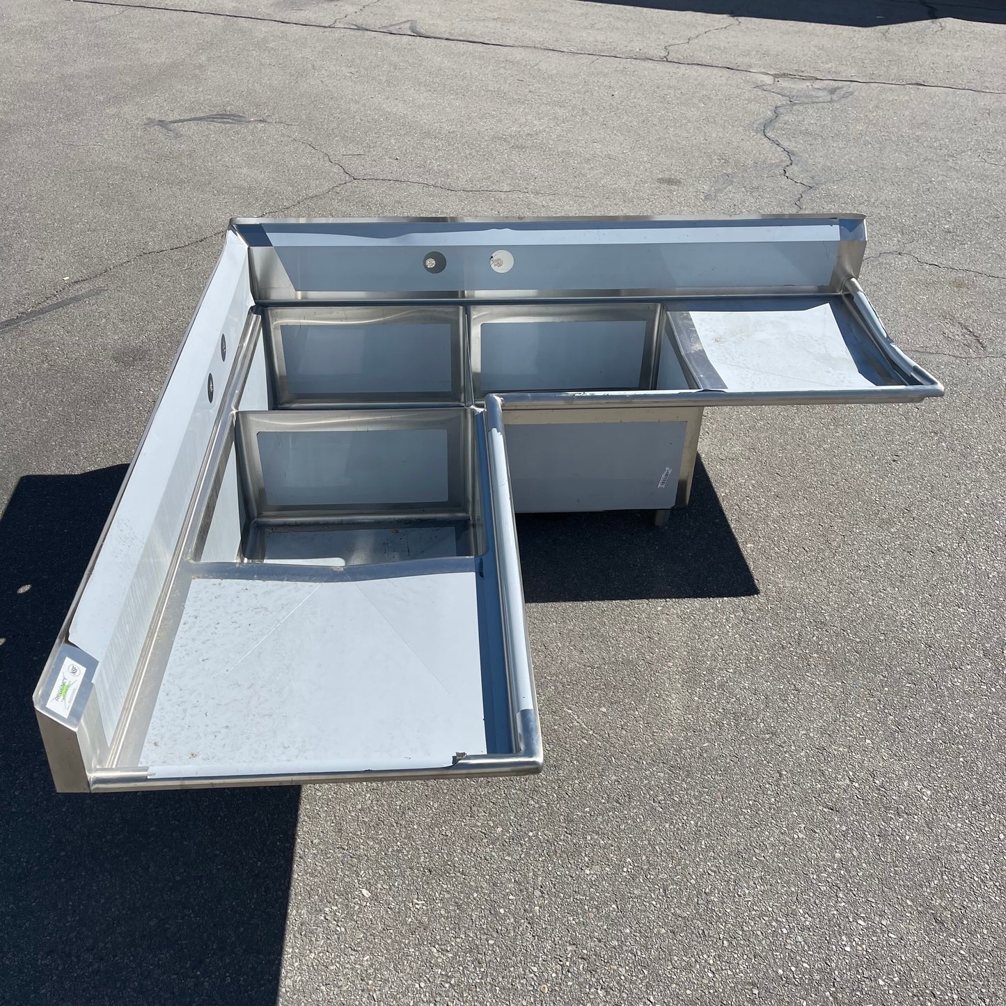 Z@ REGENCY Corner 3 Compartment Sink Stainless Steel 600S3242424C
