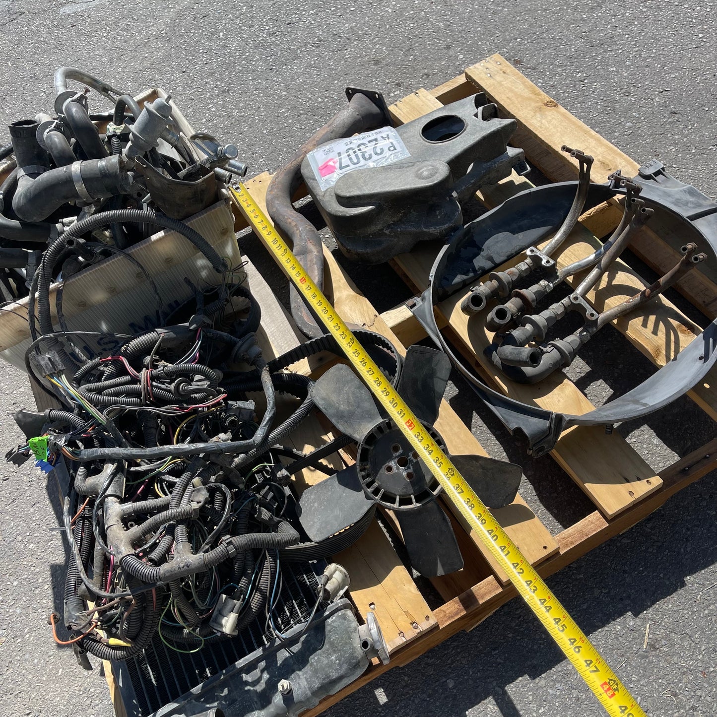 ZA@ Pallet of MIXED Engine Parts (AS-IS)