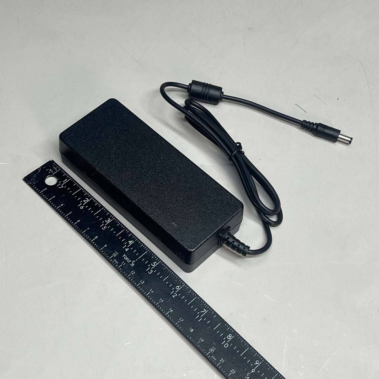 MEAN WELL Desk Top Power Supply AC/DC Switching Adaptor Black GST90A24-P1M