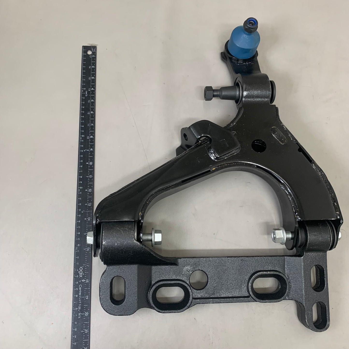 MOOG Suspension Control Arm & Ball Joint Assembly for Chevrolet SSR RK641496