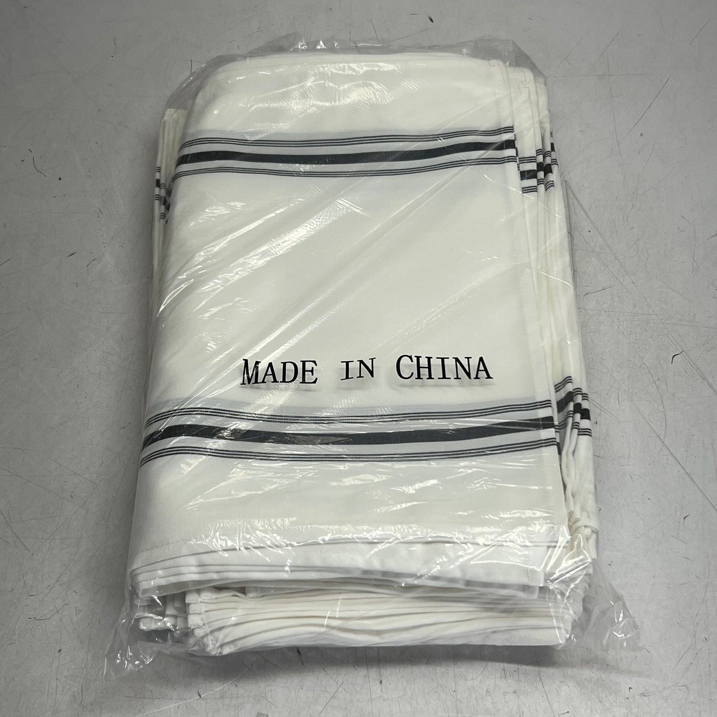 VESTIS (50 PACK) Premium White Tablecloths Sz 61 x 61 White NG1171550