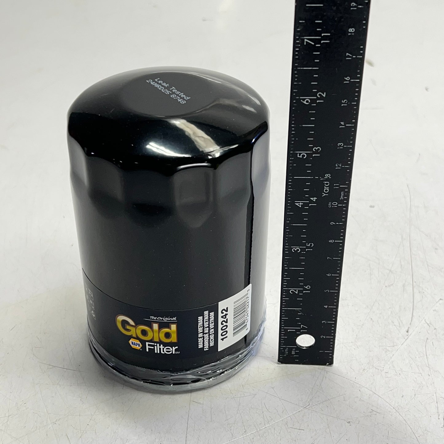 NAPA Gold Filter Spin on Oil Filter W/ Gasket  1 in - 16 Thread 100242