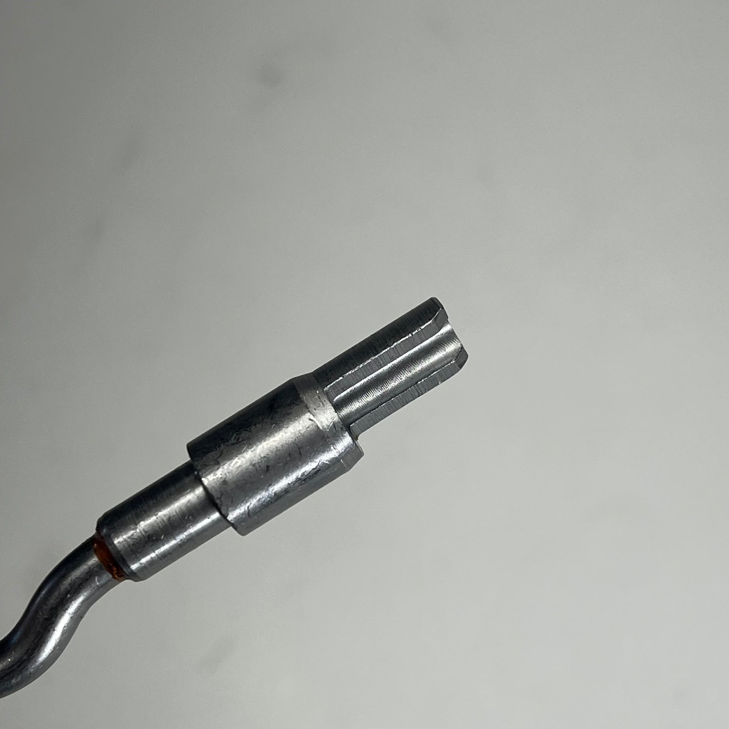 JOHN DEERE Genuine OEM Piston Cooling Orifice Tube Silver RE522991