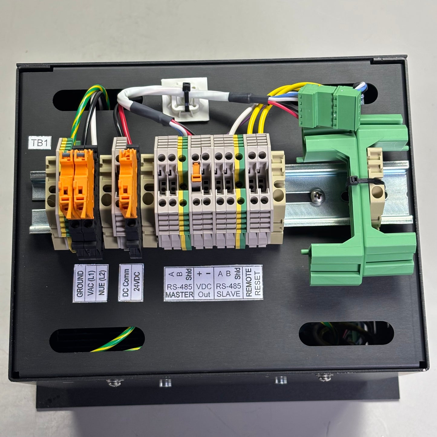 DETCON INC. Integrated Alarm & Control System X40-32-N1P CONTROLLER