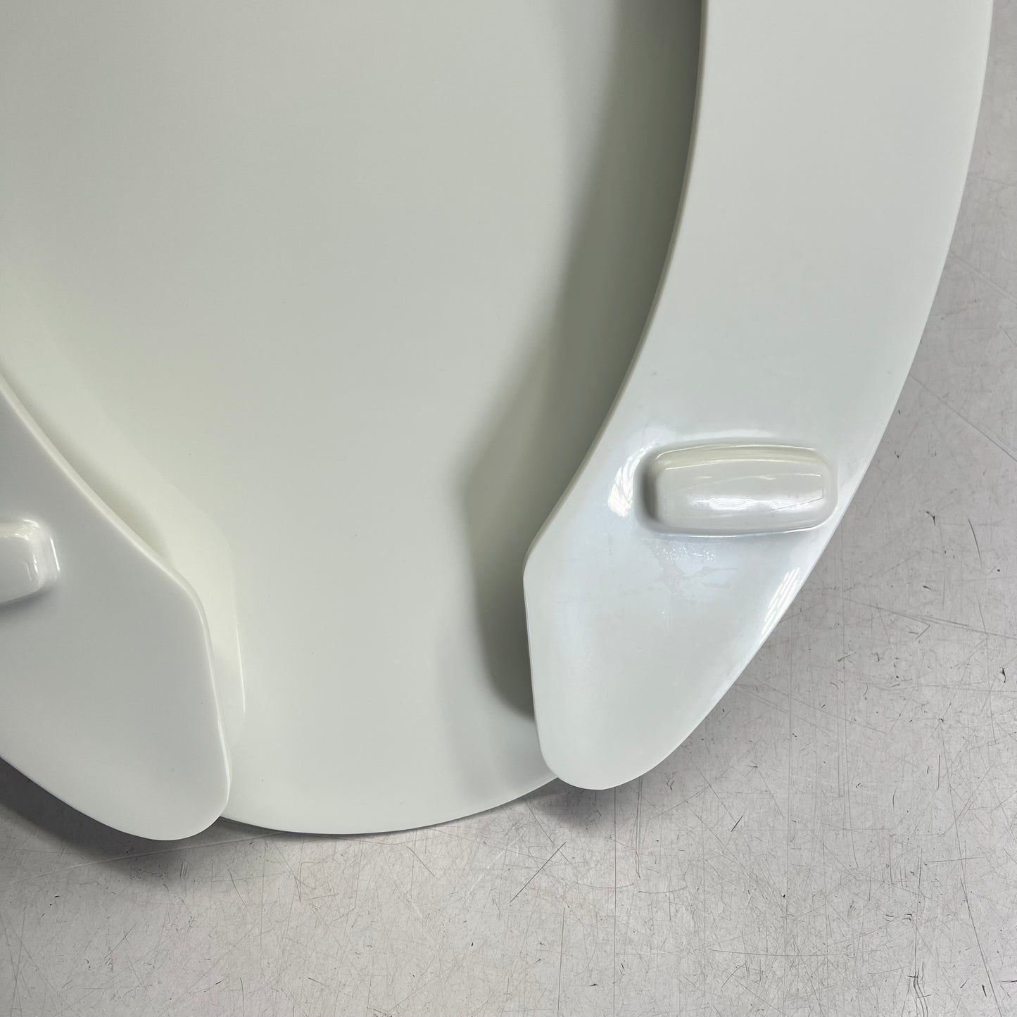 BEMIS Heavy Duty Toilet Seat Elongated  5.5" Bolt Spread 18.5" L White 2P891