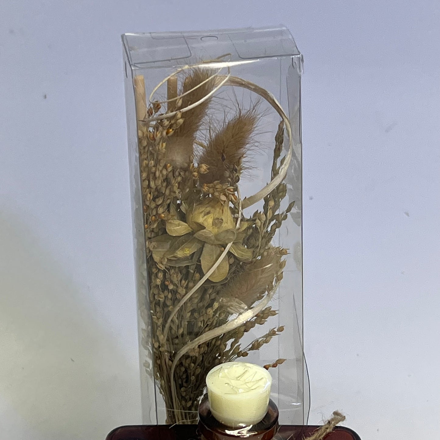 ANDALUCA HOME Amber Vanilla Dried Reed Bundle Fragrance Diffuser 7 fl oz Amber