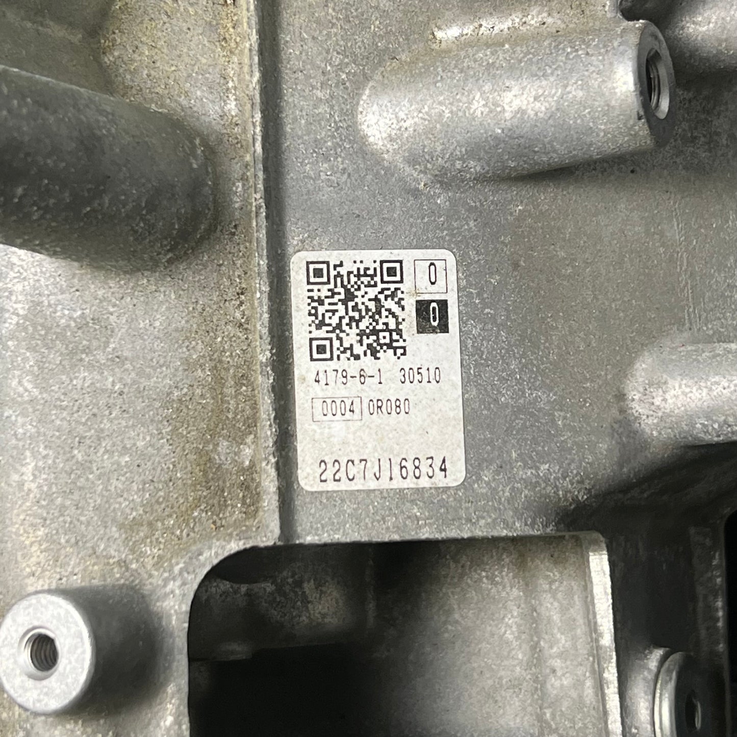 TOYOTA Automatic Transmission Sz 19" L x 15" W x 14" H 30510-0R080-84