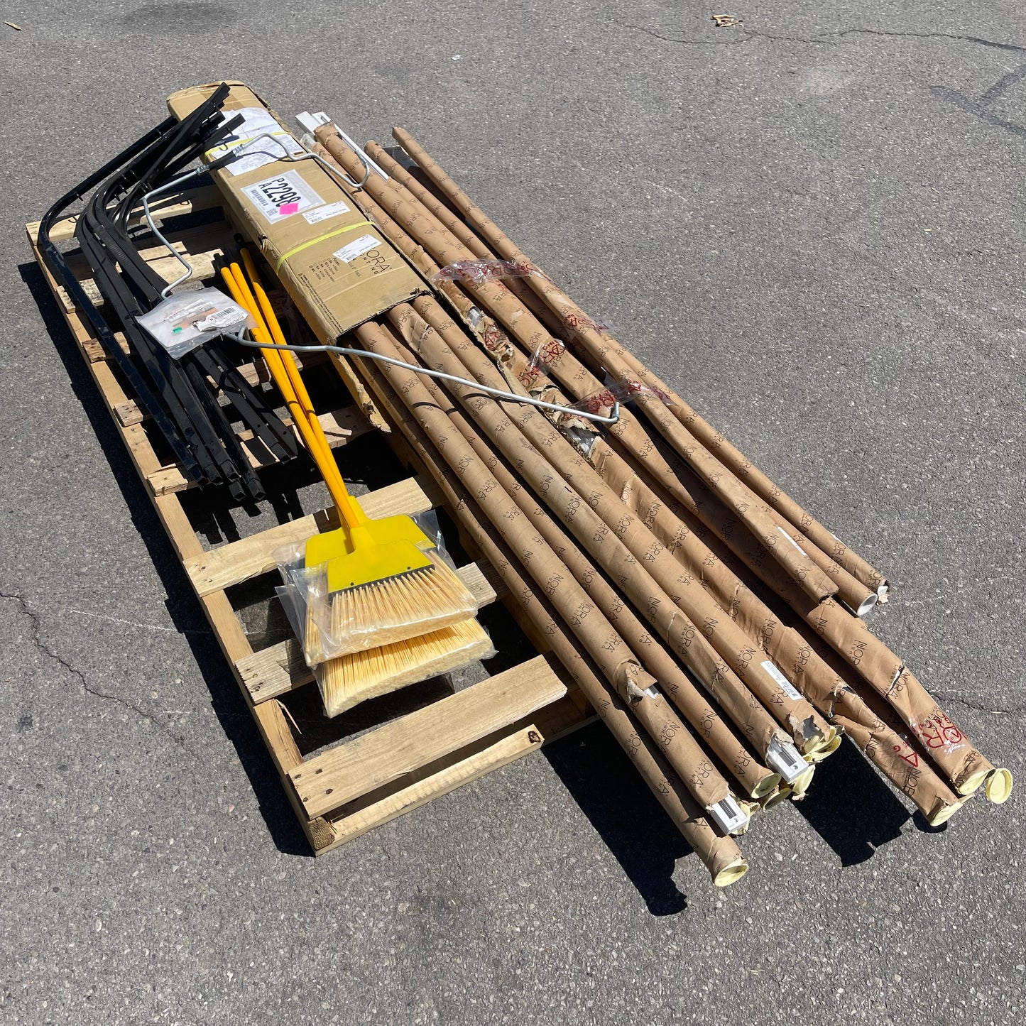 ZA@ Pallet of Light Fixtures Circuit Tracks, Black Steel Frame Pieces, & Brooms (AS-IS)